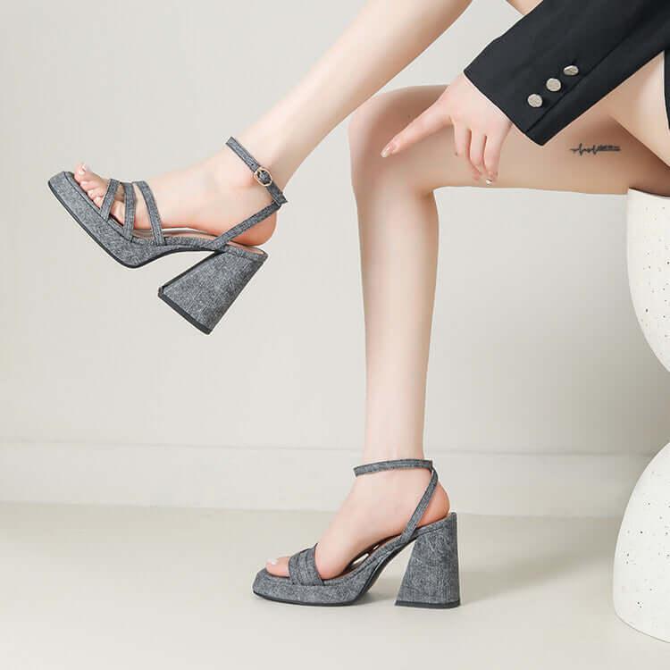 Sandali denim tacco grosso donna con cinturino e punta tonda - Viva Armonia