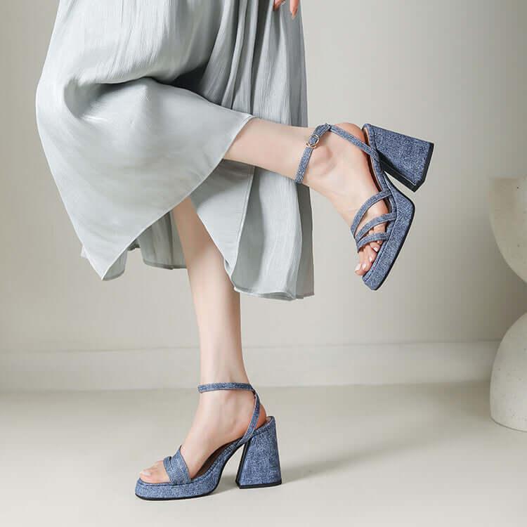 Sandali denim tacco grosso donna con cinturino e punta tonda - Viva Armonia